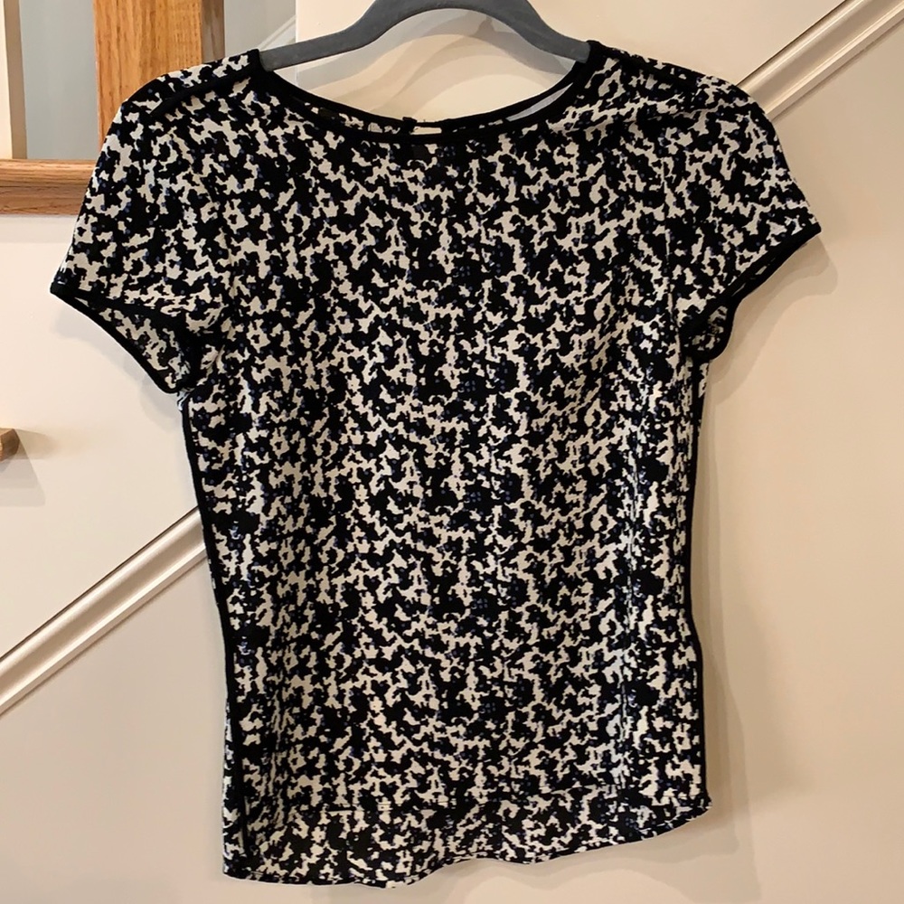 H&M short sleeve lightly worn dress blouse size 2